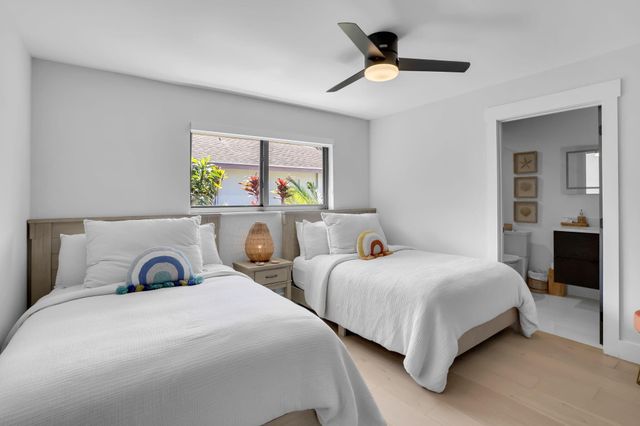 2520 SW 5th Street, Boynton Beach, FL 33435