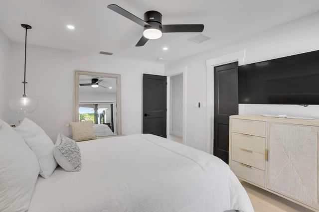 2520 SW 5th Street, Boynton Beach, FL 33435