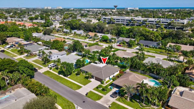 2520 SW 5th Street, Boynton Beach, FL 33435