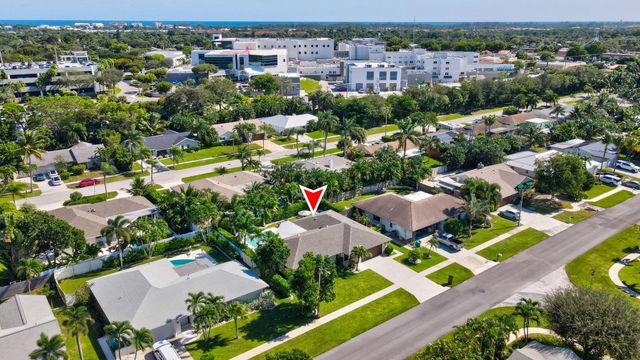 2520 SW 5th Street, Boynton Beach, FL 33435