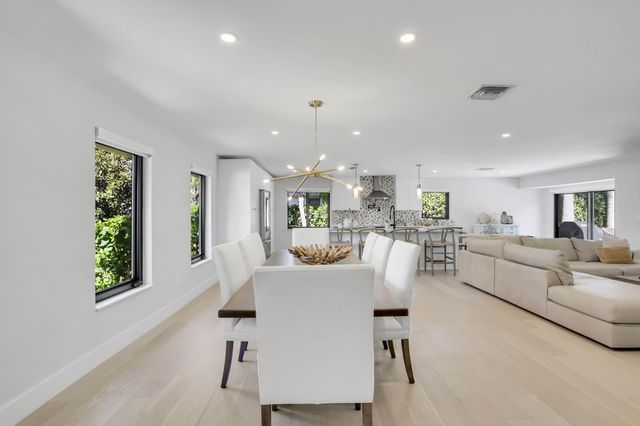 2520 SW 5th Street, Boynton Beach, FL 33435