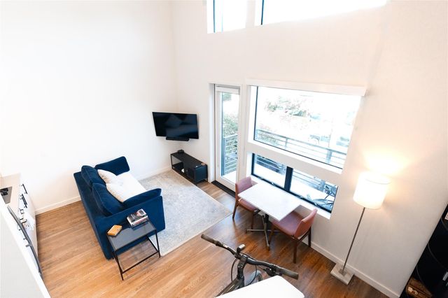 49 Navasota ST 209, Austin, TX 78702