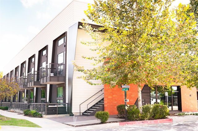 49 Navasota ST 209, Austin, TX 78702