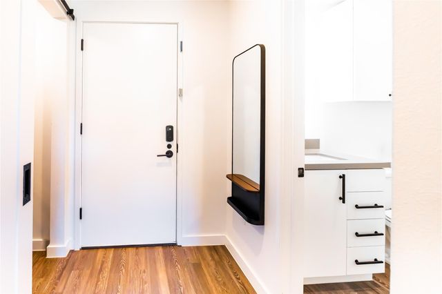 49 Navasota ST 209, Austin, TX 78702