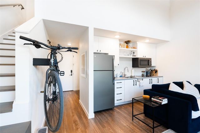 49 Navasota ST 209, Austin, TX 78702