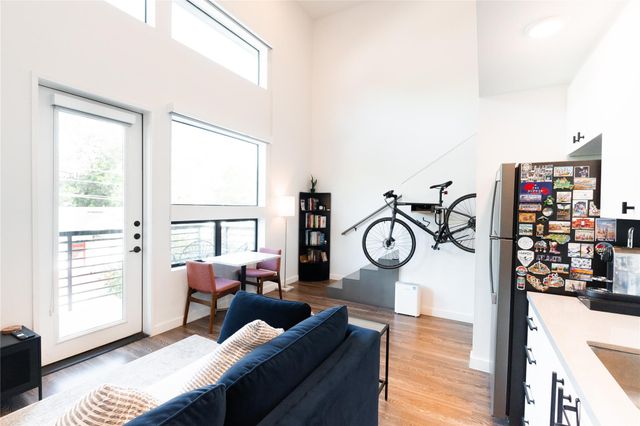 49 Navasota ST 209, Austin, TX 78702