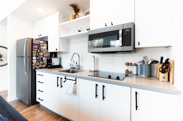 49 Navasota ST 209, Austin, TX 78702