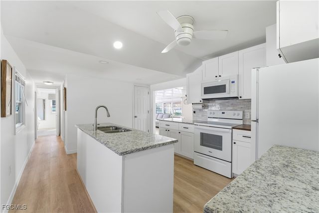 11391 Cypress LN, Fort Myers Beach, FL 33931