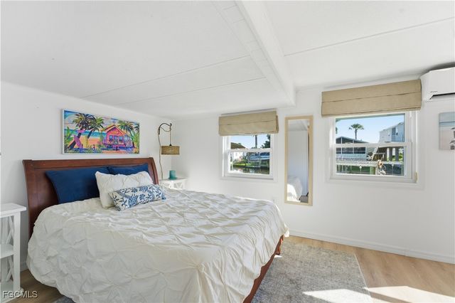 11391 Cypress LN, Fort Myers Beach, FL 33931