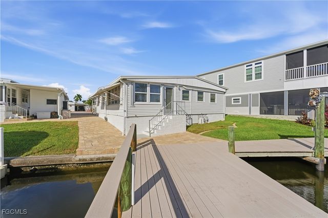 11391 Cypress LN, Fort Myers Beach, FL 33931