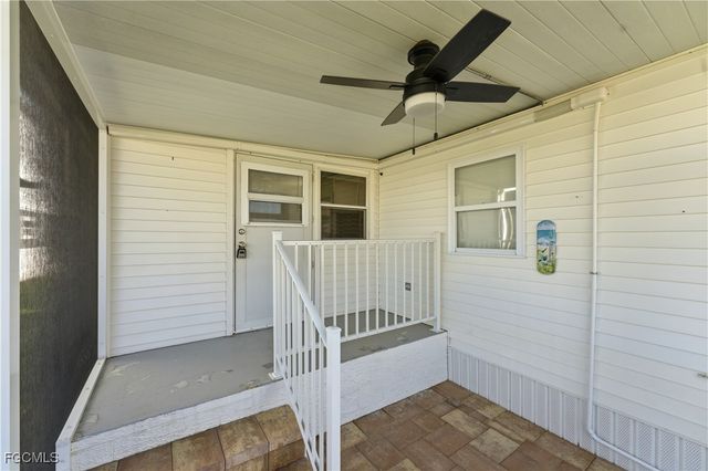 11391 Cypress LN, Fort Myers Beach, FL 33931