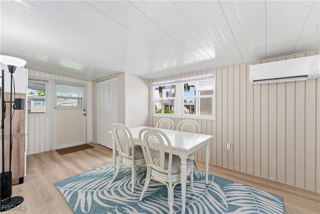 11391 Cypress LN, Fort Myers Beach, FL 33931