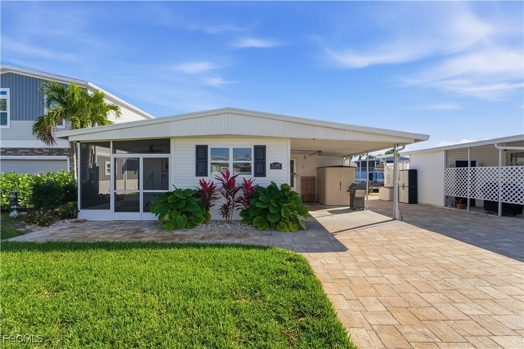 11391 Cypress LN, Fort Myers Beach, FL 33931