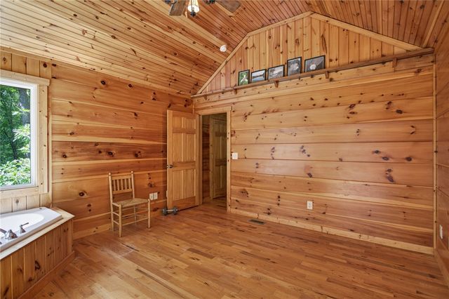 160 Tugaloo Shores Road, Fair Play, SC 29643