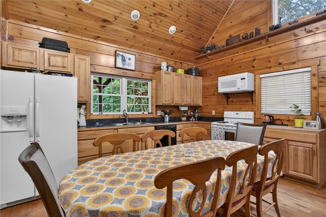 160 Tugaloo Shores Road, Fair Play, SC 29643