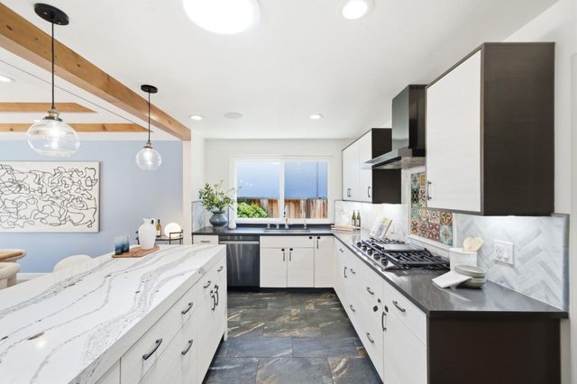 458 Pin Oak, Sunnyvale, CA 94086