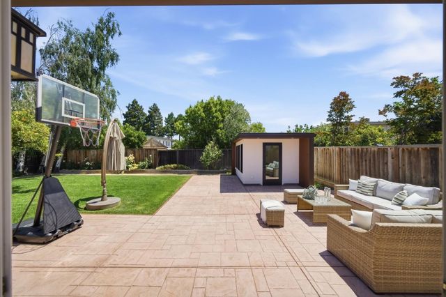 458 Pin Oak, Sunnyvale, CA 94086