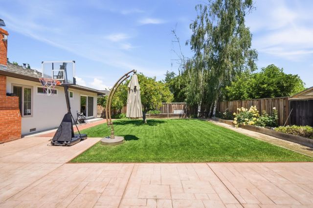 458 Pin Oak, Sunnyvale, CA 94086