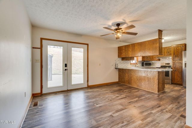 1500 West Tucker Hollow Road, Fall Branch, TN 37656