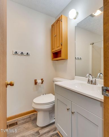 1500 West Tucker Hollow Road, Fall Branch, TN 37656