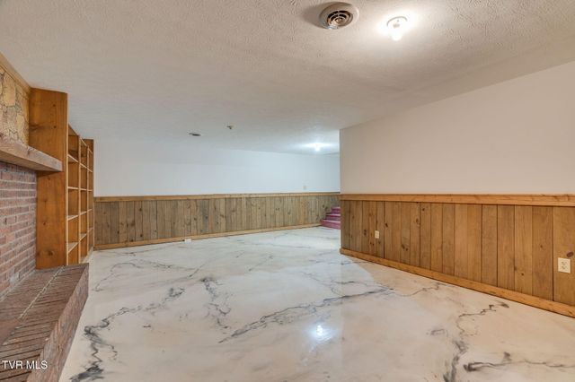 1500 West Tucker Hollow Road, Fall Branch, TN 37656