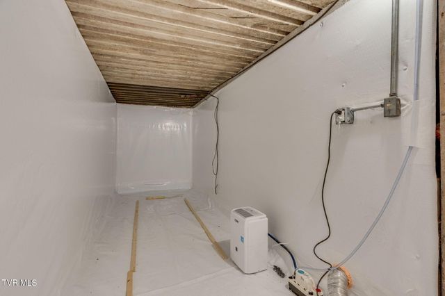 1500 West Tucker Hollow Road, Fall Branch, TN 37656