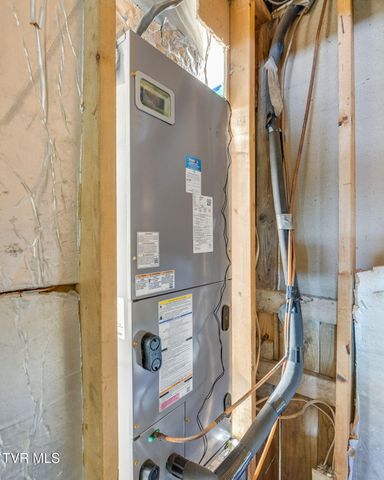 1500 West Tucker Hollow Road, Fall Branch, TN 37656