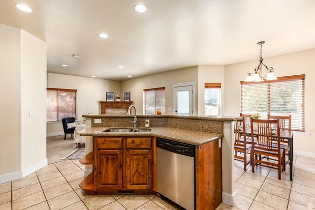 1848 E ROUEN CIR, Holladay, UT 84117