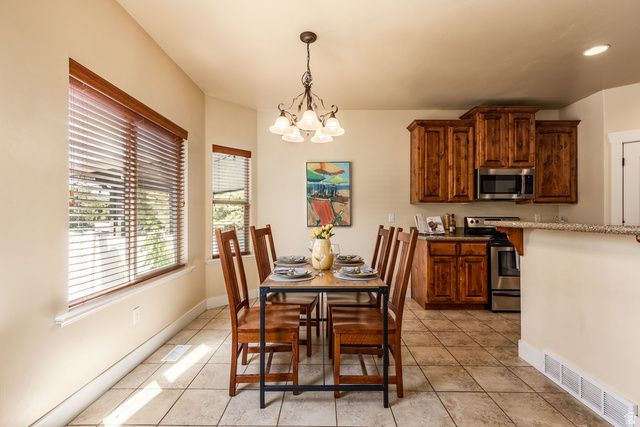 1848 E ROUEN CIR, Holladay, UT 84117