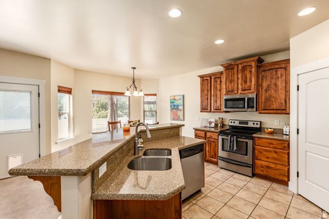 1848 E ROUEN CIR, Holladay, UT 84117