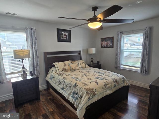 20 S MARS DR, Sewell, NJ 08080