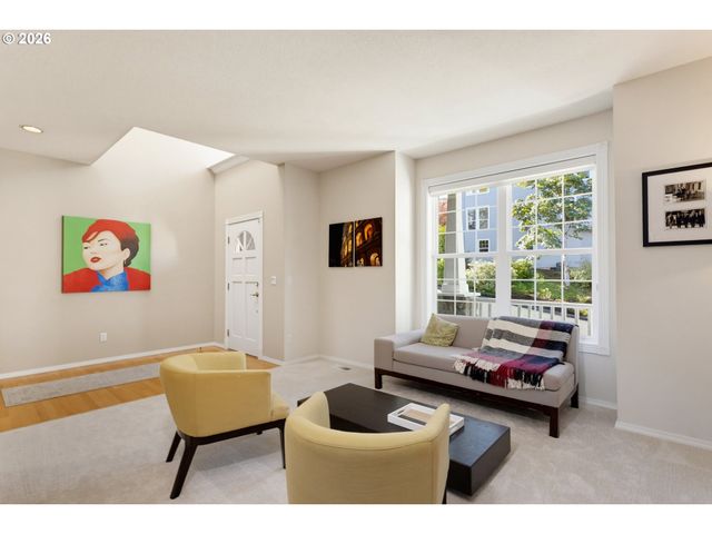 9739 Nw ENGLEMAN St, Portland, OR 97229