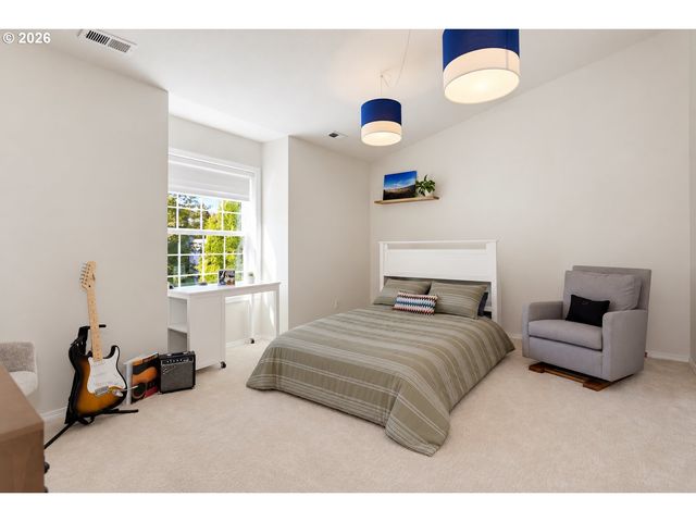 9739 Nw ENGLEMAN St, Portland, OR 97229