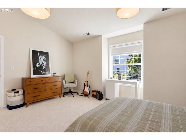 9739 Nw ENGLEMAN St, Portland, OR 97229