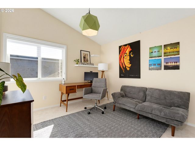 9739 Nw ENGLEMAN St, Portland, OR 97229