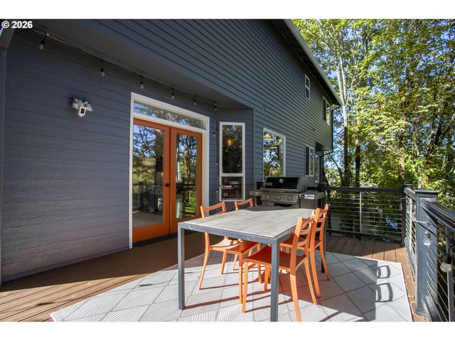 9739 Nw ENGLEMAN St, Portland, OR 97229