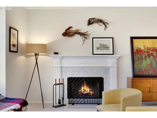 9739 Nw ENGLEMAN St, Portland, OR 97229