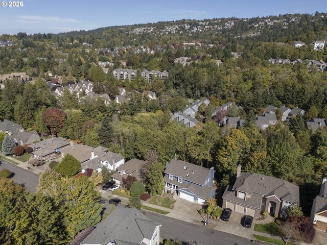 9739 Nw ENGLEMAN St, Portland, OR 97229