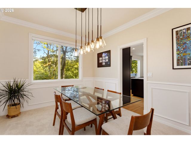 9739 Nw ENGLEMAN St, Portland, OR 97229