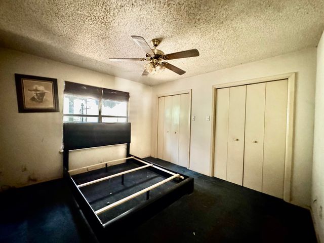 326 Blue Water Ln, Holly Lake Ranch, TX 75765