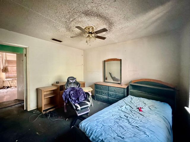 326 Blue Water Ln, Holly Lake Ranch, TX 75765