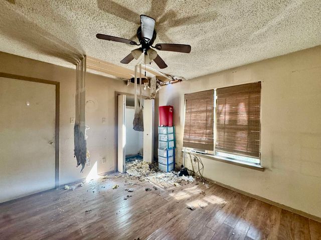 326 Blue Water Ln, Holly Lake Ranch, TX 75765