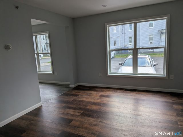 619 Shelton Street 1st Floor R, Bridgeport, CT 06608