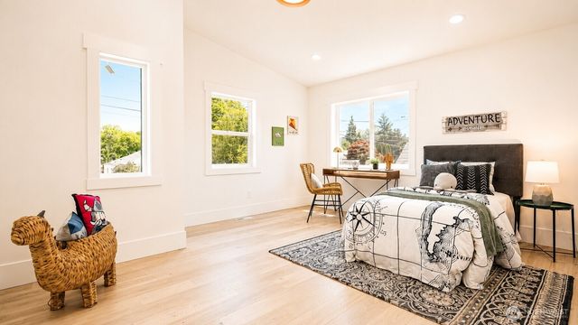 807 2nd Avenue N, Kent, WA 98032
