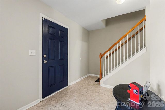 1038 Chalk Hill Lane, Charlotte, NC 28214