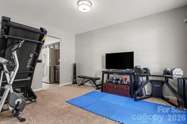 1038 Chalk Hill Lane, Charlotte, NC 28214