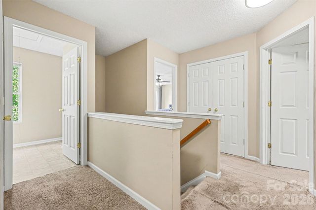 1038 Chalk Hill Lane, Charlotte, NC 28214