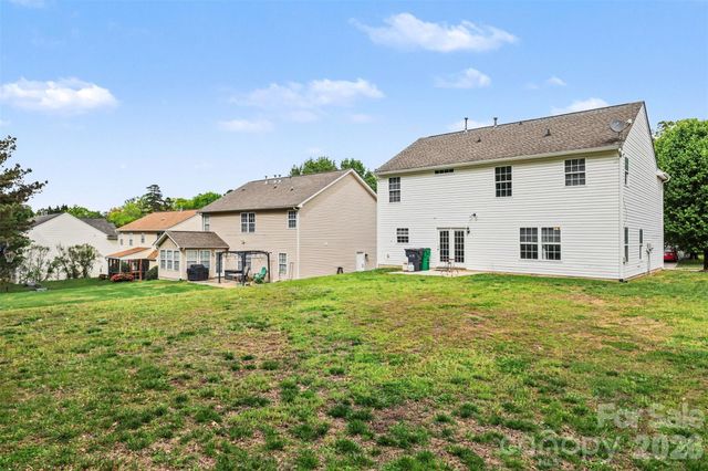 1038 Chalk Hill Lane, Charlotte, NC 28214