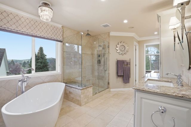 514 N Dunbarton Oaks Ln, Liberty Lake, WA 99019