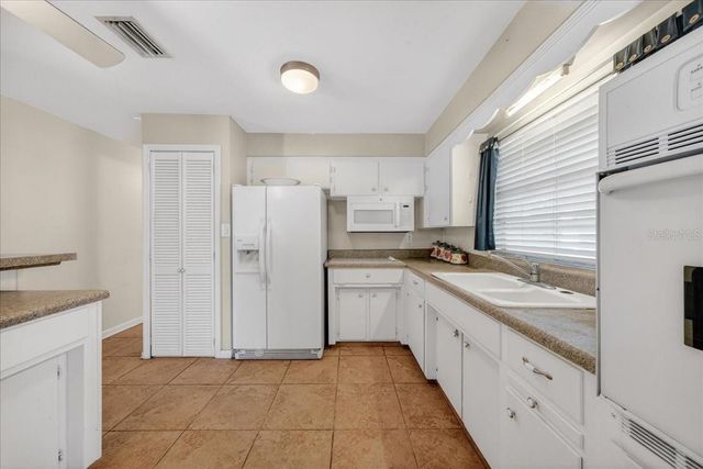 702 CARMEN DRIVE, Ocoee, FL 34761